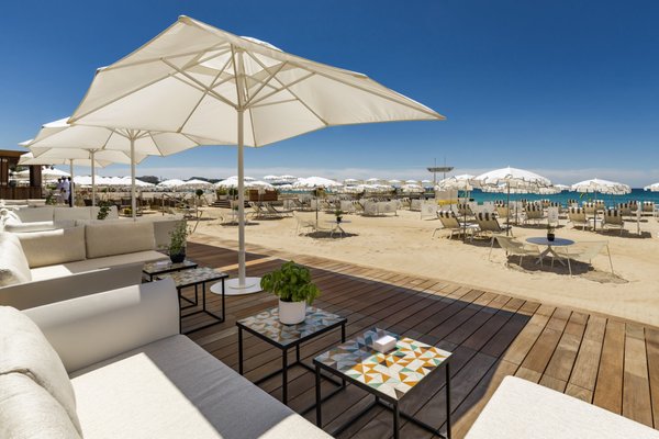 Riviera Restaurant by null