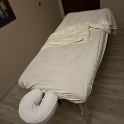 Hands On Approach - Massage table