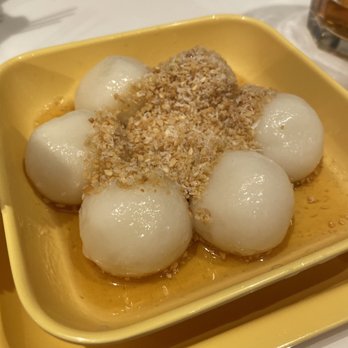 Sweethoney Dessert - GLUTINOUS RICE BALLS W/ CRUSHED PEANUT, SESAME, AND COCONUT FLAKES - Desserts Near Me - Colma, California