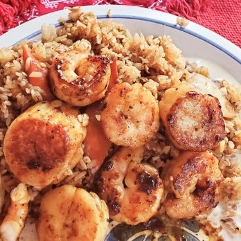 Let's Hibachi - Austin - Yummy Shrimp, scallops, rice, veggies straight of the flat top - Caterers Near Me