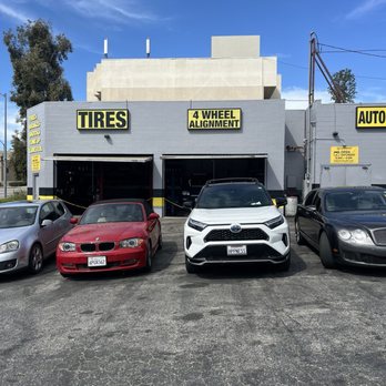Confidence Auto Center - Shop and service bays - Auto Repair Near Me - La Crescenta, California Confidence Auto Center - Shop and service bays - Auto Repair Near Me - La Crescenta, California