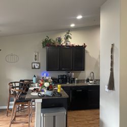8Hundred West - Living room