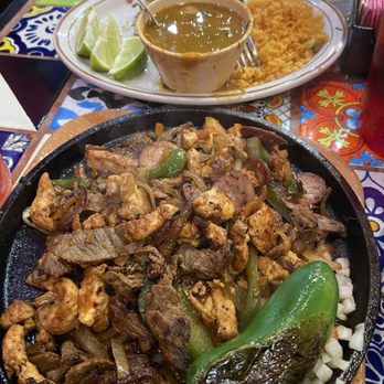 Las Cazuelas - Plato mix - Beer Bar Near Me - Corpus Christi, Texas Las Cazuelas - Plato mix - Beer Bar Near Me - Corpus Christi, Texas