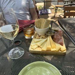 Brix Cheese Shop & Wine Bar - Outdoor seating