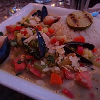 The Lighthouse Pub - Seafood in coconut curry - Pubs Near Me - Sechelt, British Columbia The Lighthouse Pub - Seafood in coconut curry - Pubs Near Me - Sechelt, British Columbia