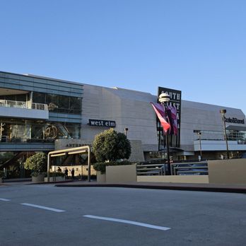 South Coast Plaza - Shopping Centers Near Me - Costa Mesa, California