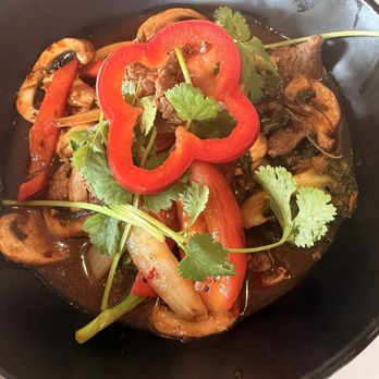 Lemon Grass Restaurant - Bangkok Beef - Asian Fusion Near Me - Sacramento, California