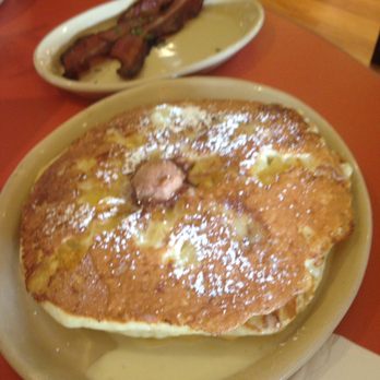Snooze, an A.M. Eatery - Upside down pineapple pan cake - Breakfast & Brunch Near Me - Phoenix, Arizona