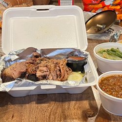 Bee’s Barbecue - Madisonville - 1/2 slab of ribs, brisket, pulled pork, green beans, baked beans and brisket chili