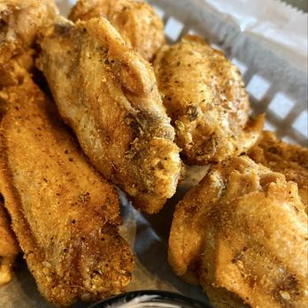 River Road Tavern - Chicken wings - American Near Me - Bedford, New Hampshire River Road Tavern - Chicken wings - American Near Me - Bedford, New Hampshire