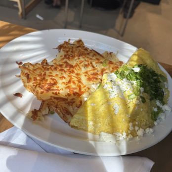 HashTAG Downtown - Omelete and hashbrowns - Breakfast & Brunch Near Me - Denver, Colorado HashTAG Downtown - Omelete and hashbrowns - Breakfast & Brunch Near Me - Denver, Colorado