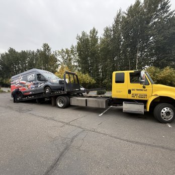 Phil Waterford's Manteca Ford - Being towed after second engine replaced in Portland Oregon - Car Dealers Near Me - Manteca, California Phil Waterford's Manteca Ford - Being towed after second engine replaced in Portland Oregon - Car Dealers Near Me - Manteca, California