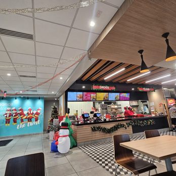 Jollibee - Fast Food Near Me - Bakersfield, California Jollibee - Fast Food Near Me - Bakersfield, California
