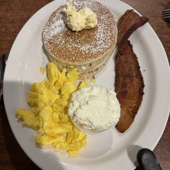 Dahlia Cafe - Breakfast plate for dinner - Breakfast & Brunch Near Me - Union, Missouri Dahlia Cafe - Breakfast plate for dinner - Breakfast & Brunch Near Me - Union, Missouri