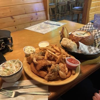 Port Hole Cafe - Seafood combo - Seafood Near Me - Gold Beach, Oregon Port Hole Cafe - Seafood combo - Seafood Near Me - Gold Beach, Oregon