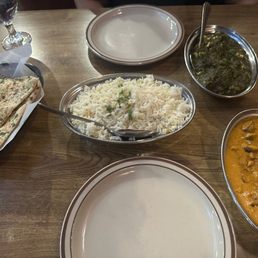 Chicken Makhani (Butter) Saag Paneer Garlic Naan (G)(V)