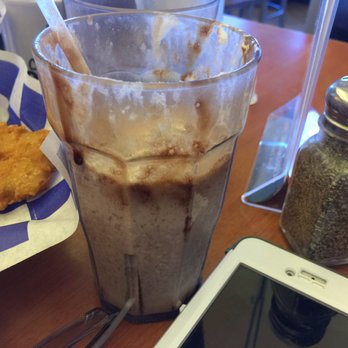Cromwell Diner - Chocolate Shake - Diners Near Me - Cromwell, Connecticut