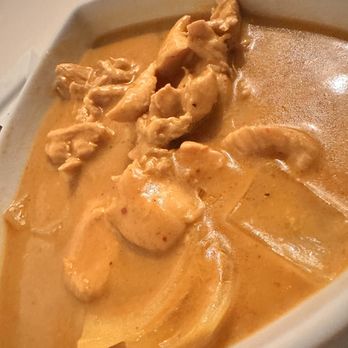 Basilic Vietnamese Grill - Chicken Curry soup - Vietnamese Near Me - North Miami, Florida Basilic Vietnamese Grill - Chicken Curry soup - Vietnamese Near Me - North Miami, Florida