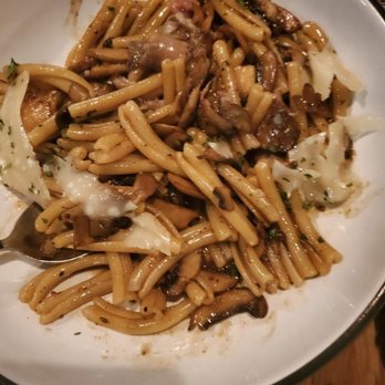 OSTE - CASARECCE AI FINFERLI E SUGO D' ARROSTO - Italian Near Me - Los Angeles, California