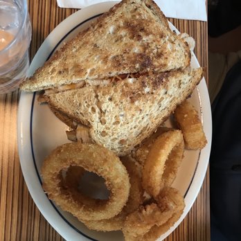 IHOP - Breakfast & Brunch Near Me - Maplewood, Minnesota