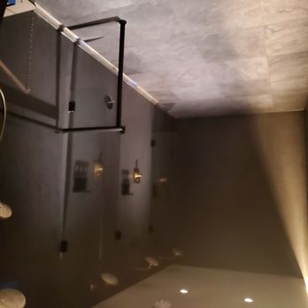 Cascada - Shower in the thermal springs - Hotels Near Me - Portland, Oregon Cascada - Shower in the thermal springs - Hotels Near Me - Portland, Oregon