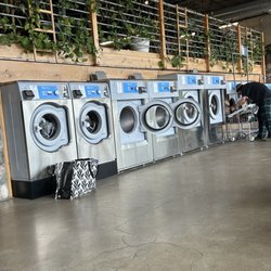 Clean Laundromat