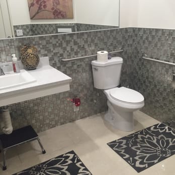 Infuze MD - Clean bathroom - Naturopathic/Holistic Near Me - Pleasanton, California