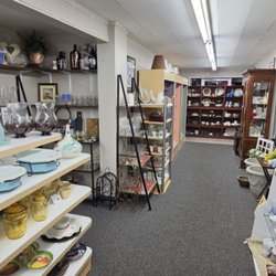 Pawsome Treasures Thrift Shop