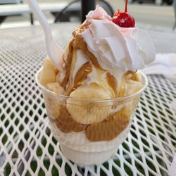 Uncle Davey's Ice Cream Shoppe - Banana and caramel  sundae