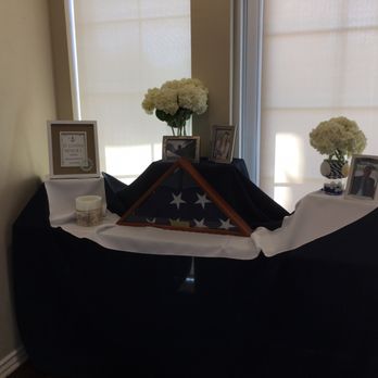 Adagio Bella Gardens - Dolores created this Memorial table for us :) love it!! - Venues & Event Spaces Near Me - Oxnard, California Adagio Bella Gardens - Dolores created this Memorial table for us :) love it!! - Venues & Event Spaces Near Me - Oxnard, California