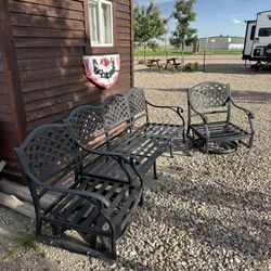 Burlington RV Park - Public sitting area?