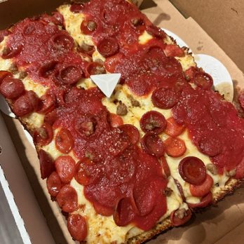 Slice House by Tony Gemignani - DET Hot Honey - Pizza Near Me - Milpitas, California Slice House by Tony Gemignani - DET Hot Honey - Pizza Near Me - Milpitas, California