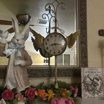Rhondas Relics - Bought this clock and stand at Ronda's - Used, Vintage & Consignment Near Me - Arroyo Grande, California Rhondas Relics - Bought this clock and stand at Ronda's - Used, Vintage & Consignment Near Me - Arroyo Grande, California