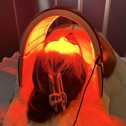 Moda Skin Center Burlingame  - Red light