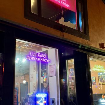 Cute Robot Japanese Kitchen - Japanese Curry Near Me - Milwaukee, Wisconsin