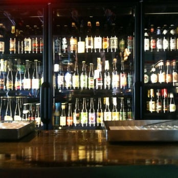 Über Tavern - Drink it here or take it home - Beer Bar Near Me - Seattle, Washington
