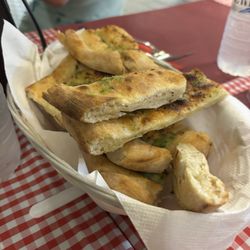 Pizzeria Don Peppo - Garlic Bread
