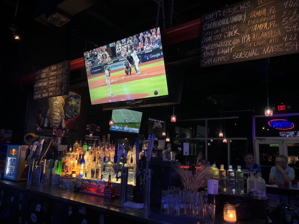 BACK BAR 27 Photos & 31 Reviews Sports Bars 150 Fountain Pkwy N