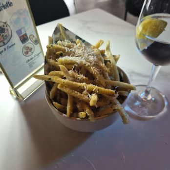 The Charlotte American Bistro - Bars Near Me - Dallas, Texas