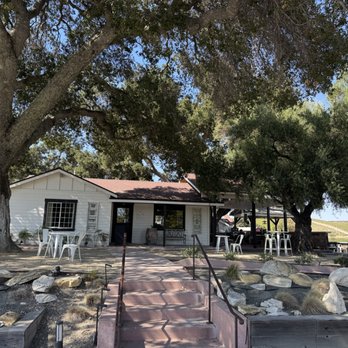 Barton Family Winery And Grey Wolf Cellars - Wine Tasting Room Near Me - Paso Robles, California Barton Family Winery And Grey Wolf Cellars - Wine Tasting Room Near Me - Paso Robles, California