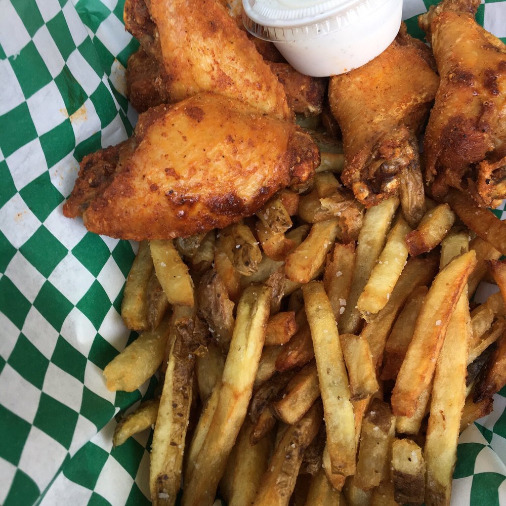Spiedie Turtle - Chicken wings - Food Trucks Near Me Spiedie Turtle - Chicken wings - Food Trucks Near Me
