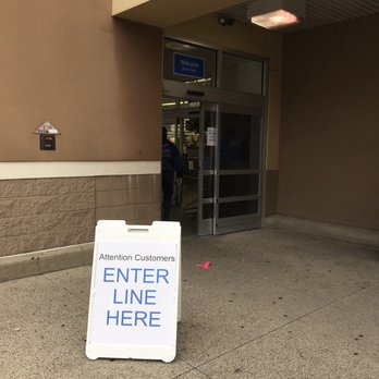 Walmart - No line today but they're ready for one - Department Stores Near Me - Cedar Knolls, New Jersey