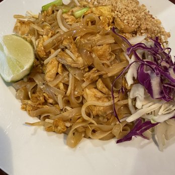 Zen Bistro - Chicken pad Thai - Thai Near Me - Daytona Beach, Florida Zen Bistro - Chicken pad Thai - Thai Near Me - Daytona Beach, Florida