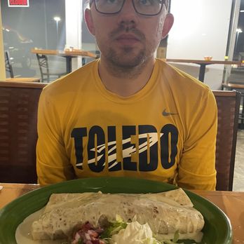 Mi Lindo Veracruz - Burrito explosivo - Mexican Near Me - Dayton, Ohio Mi Lindo Veracruz - Burrito explosivo - Mexican Near Me - Dayton, Ohio