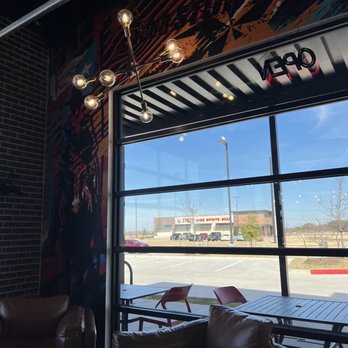 Black Rock Coffee Bar - Coffee & Tea Near Me - Richmond, Texas