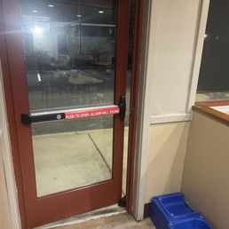 Door ajar at 4:45am.  Place was deserted.