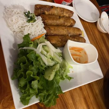 Mama Pho - Spring rolls - Vietnamese Near Me - Honolulu, Hawaii