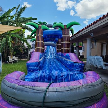 Dante's Bounce House - 50 ft water slide fit right in - Bounce House Rentals Near Me - Miami, Florida Dante's Bounce House - 50 ft water slide fit right in - Bounce House Rentals Near Me - Miami, Florida