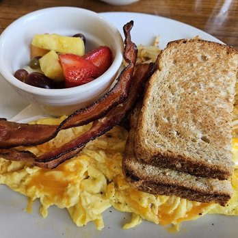 Sunny Street Cafe - Breakfast & Brunch Near Me - Des Peres, Missouri Sunny Street Cafe - Breakfast & Brunch Near Me - Des Peres, Missouri