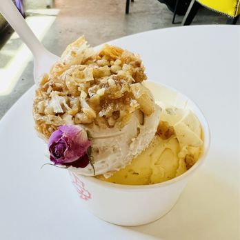 Kinrose Creamery - Walnut Baklava (top) & Saffron Pistachio Rose (bottom) - Ice Cream & Frozen Yogurt Near Me - Pasadena, California Kinrose Creamery - Walnut Baklava (top) & Saffron Pistachio Rose (bottom) - Ice Cream & Frozen Yogurt Near Me - Pasadena, California